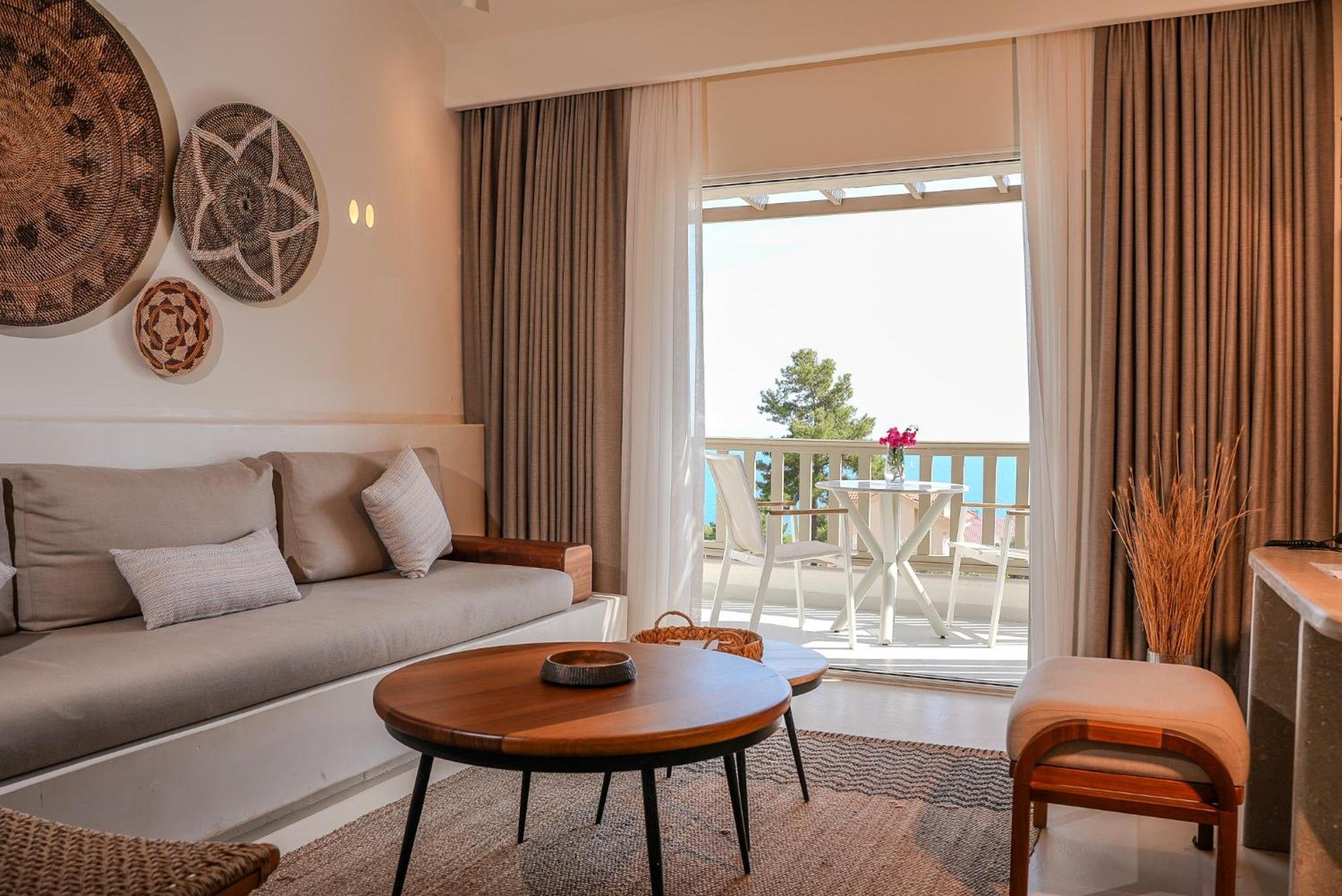 Pilos Suites Turunc Exterior photo
